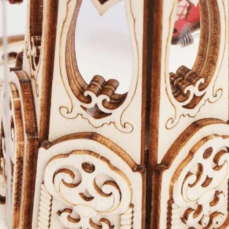 Patterns around the central tower
