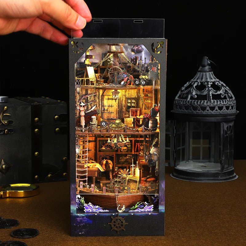 HiNooki - Magic Pirate ShipBook Nook