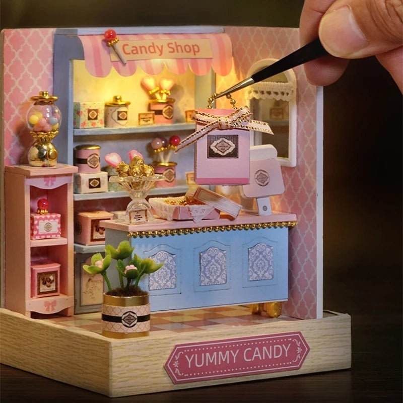 HiNooki - Sakura Noodles ShopBook Nook