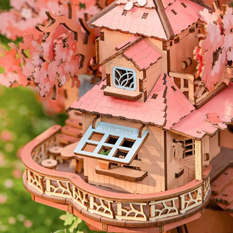A little balcony among the branches