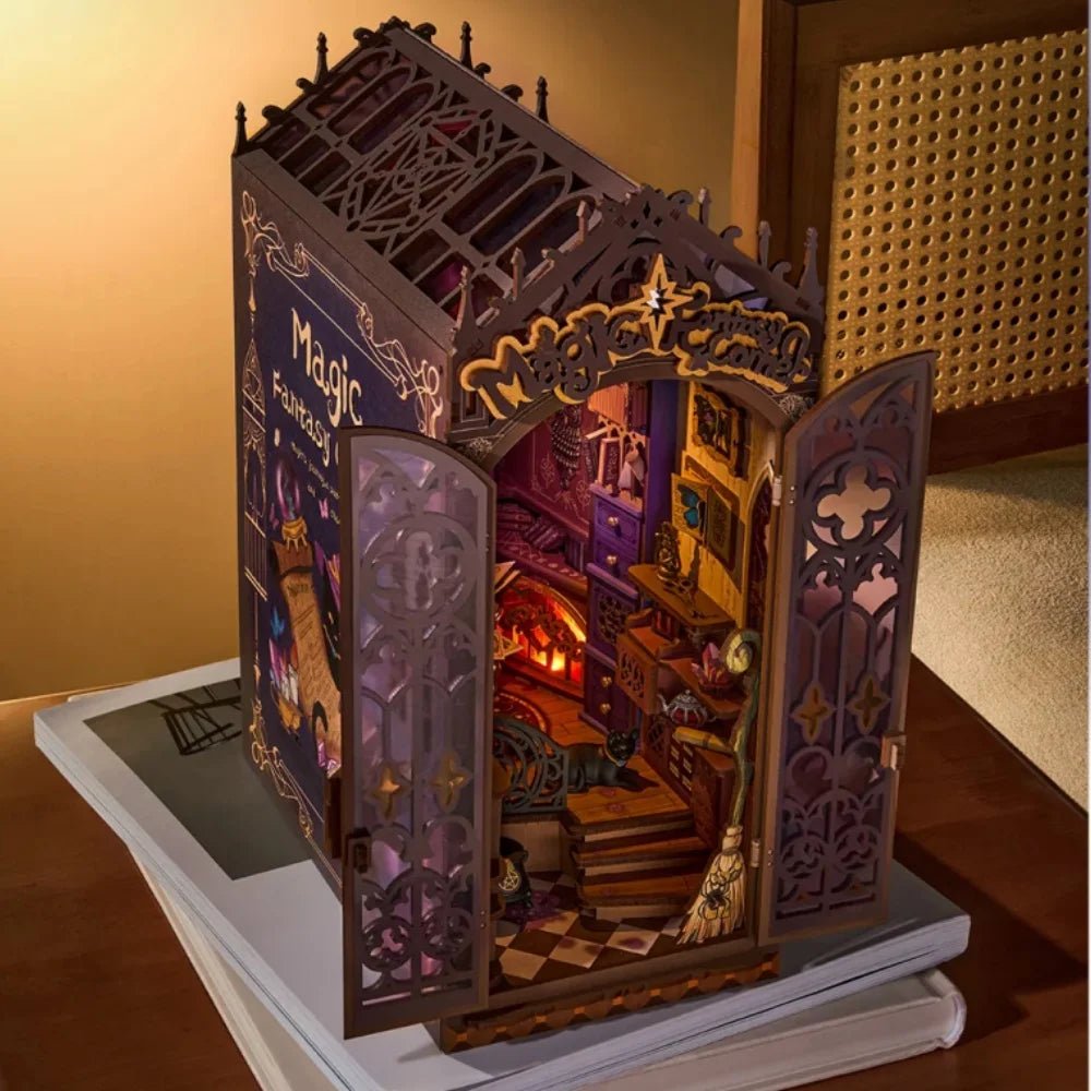 HiNooki - Witch's Fantasy CornerBook Nook