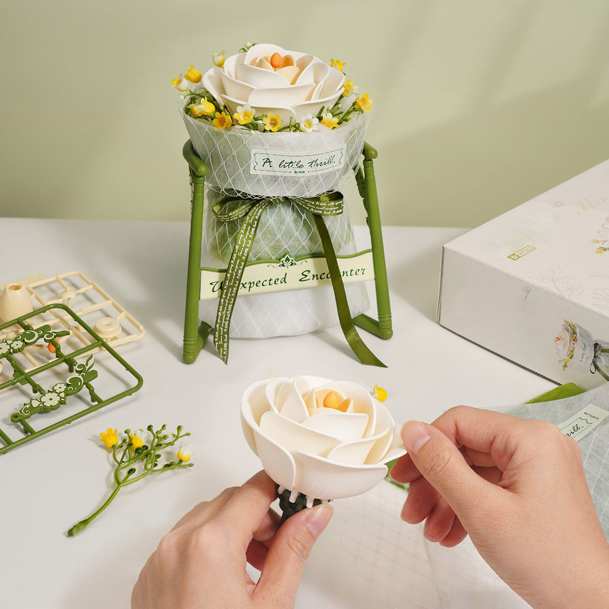 White Camellia DIY puzzle gift presentation