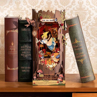 HiNooki - Alice Fall into WonderBook Nook