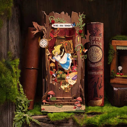HiNooki - Alice Fall into WonderBook Nook