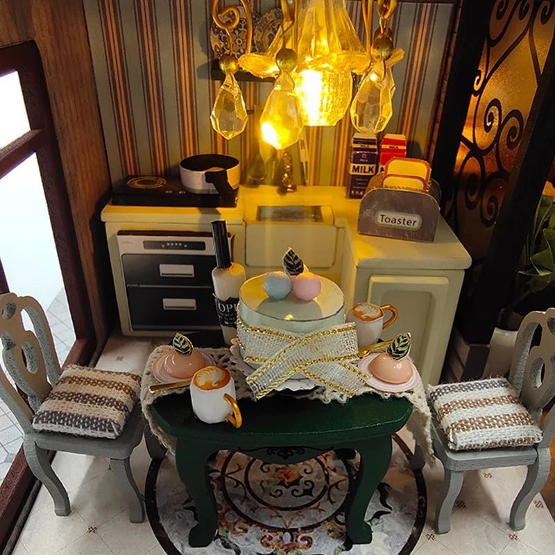 HiNooki - Dreamweaver LoftDIY Miniature House