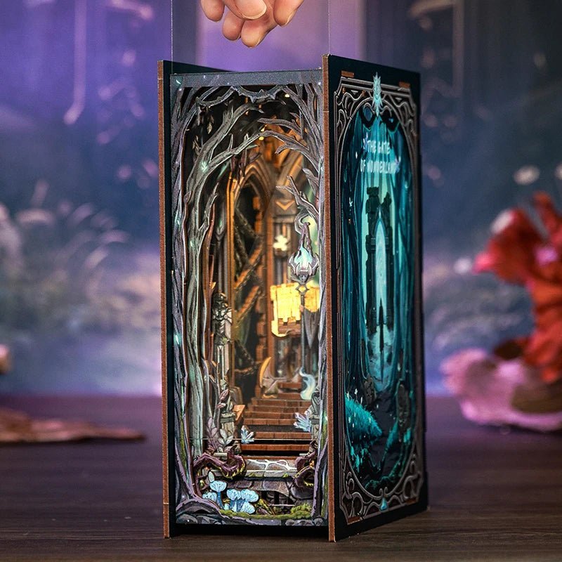 HiNooki - Gate of WonderlandBook Nook