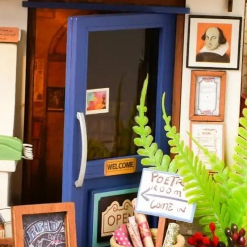 The little blue doorway