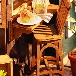 A pastry waiting at the outside table