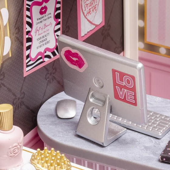 A little computer behind the counter