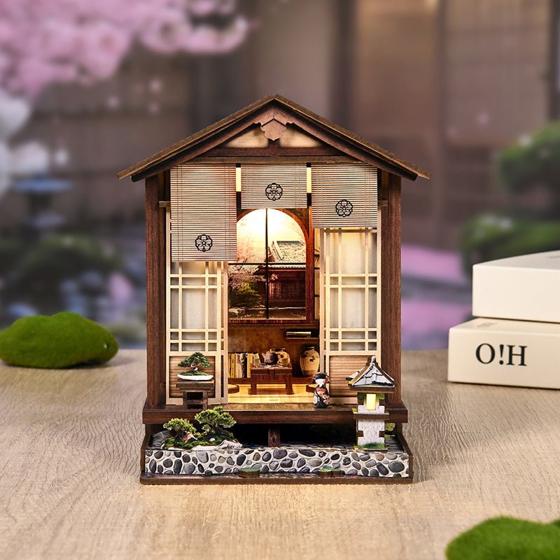 HiNooki - Moss - Lantern GardenBook Nook